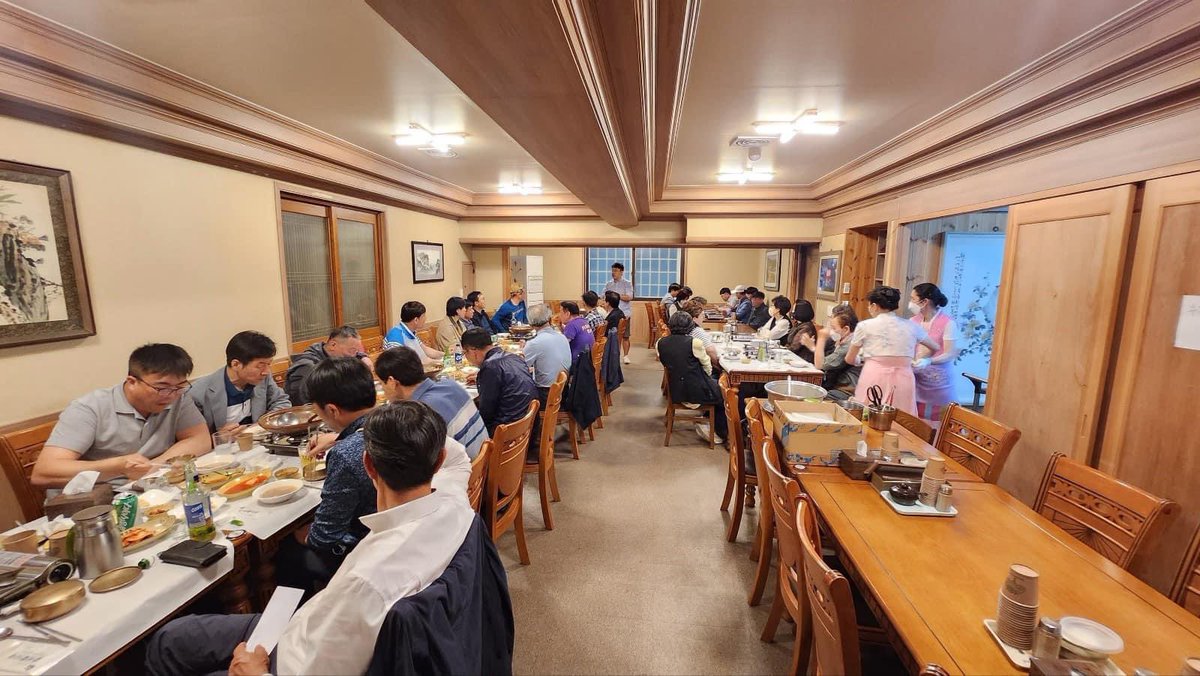 PiNewsMedia's tweet photo. Lecture on Pi and NFT 🇰🇷 Korean Pioneer

@PiCoreTeam #PiNetwork #Web3 https://t.co/JimcyIK0BH
