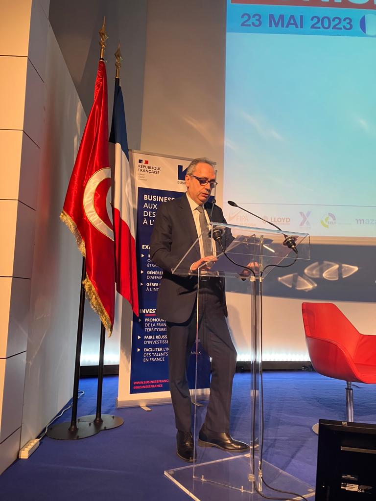 "La Tunisie favorise les échanges avec les accès européens, africains et avec les pays du Moyen-Orient. Le pays a investi dans les infrastructures ports, routes... Aucune entreprise française n'a quitté la Tunisie pour un autre pays.", SE Mohamed Karim Jamoussi <a href="/ambtunfr/">Ambassade de Tunisie</a>