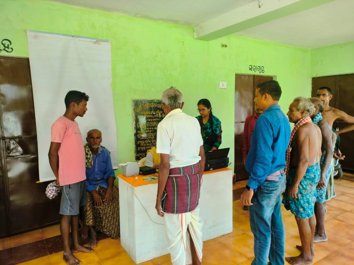 Ask kit of Dhenkanal district Odisha organised camp for aadhar enrollment in sankulei GP office 
<a href="/CSCegov_/">CSCeGov</a> <a href="/madanmohanrout/">Madan Mohan Rout</a> <a href="/MohdRiaz0/">Mohammed Riaz</a> <a href="/sanjaykrakesh/">Sanjay K Rakesh</a> <a href="/SwornaprabhaSi1/">Swornaprabha Singh</a> <a href="/subodhmishracsc/">Subodh</a>