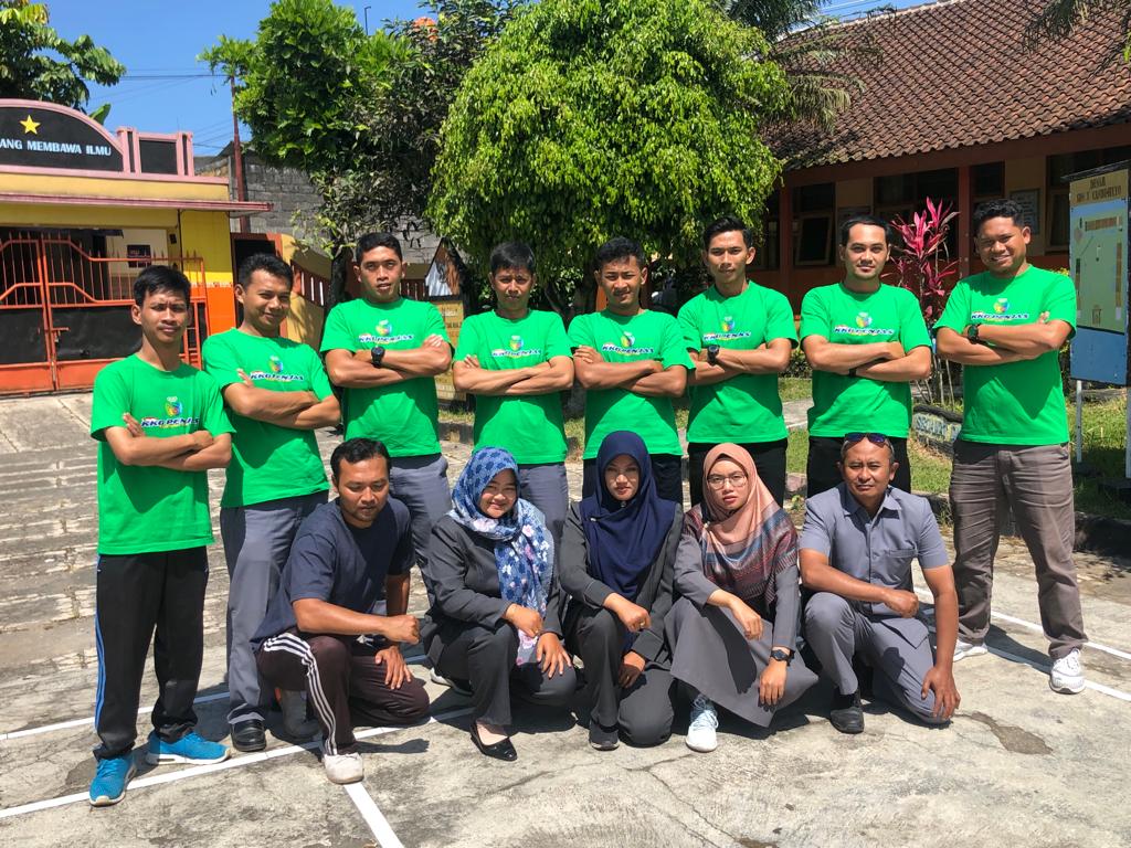 AdiPray54's tweet photo. Kumpul kumpul Guyon berolahrga
#kkg 
#penjas https://t.co/D1Rf6qiF3A