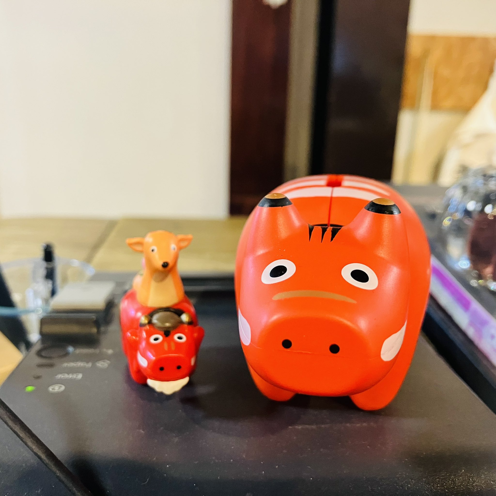 Amazon.co.jp: べこの貯金箱 4点セット 赤べこ 赤 桜 ピンク 緑