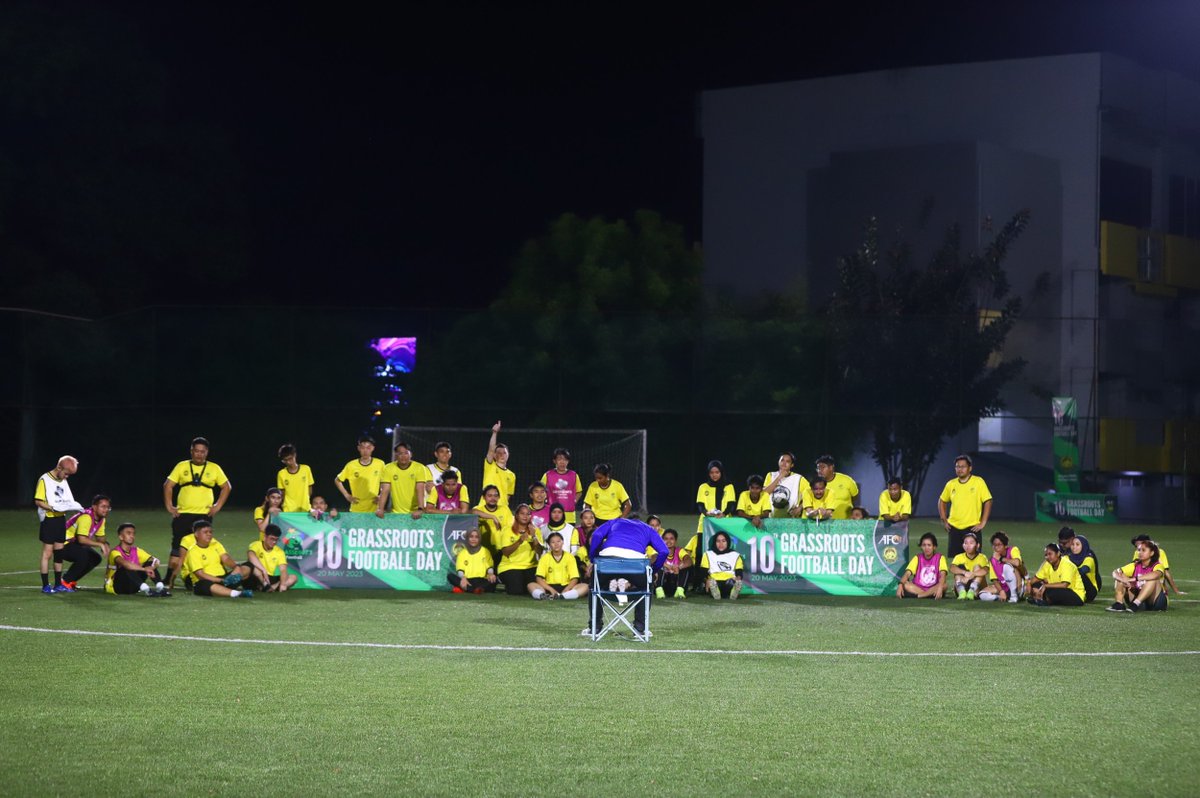 brotherkhal's tweet photo. Chance To Change Lives With Sports

Starting @padangbolasepak in July 2014 to where we are now –Who could have imagined the chance to make a difference in people's lives through recreational sports programs since December 16, 2016 &amp; more ahead 🇲🇾

Read : https://t.co/JMYp4cxMDg https://t.co/hy0dONPxCQ