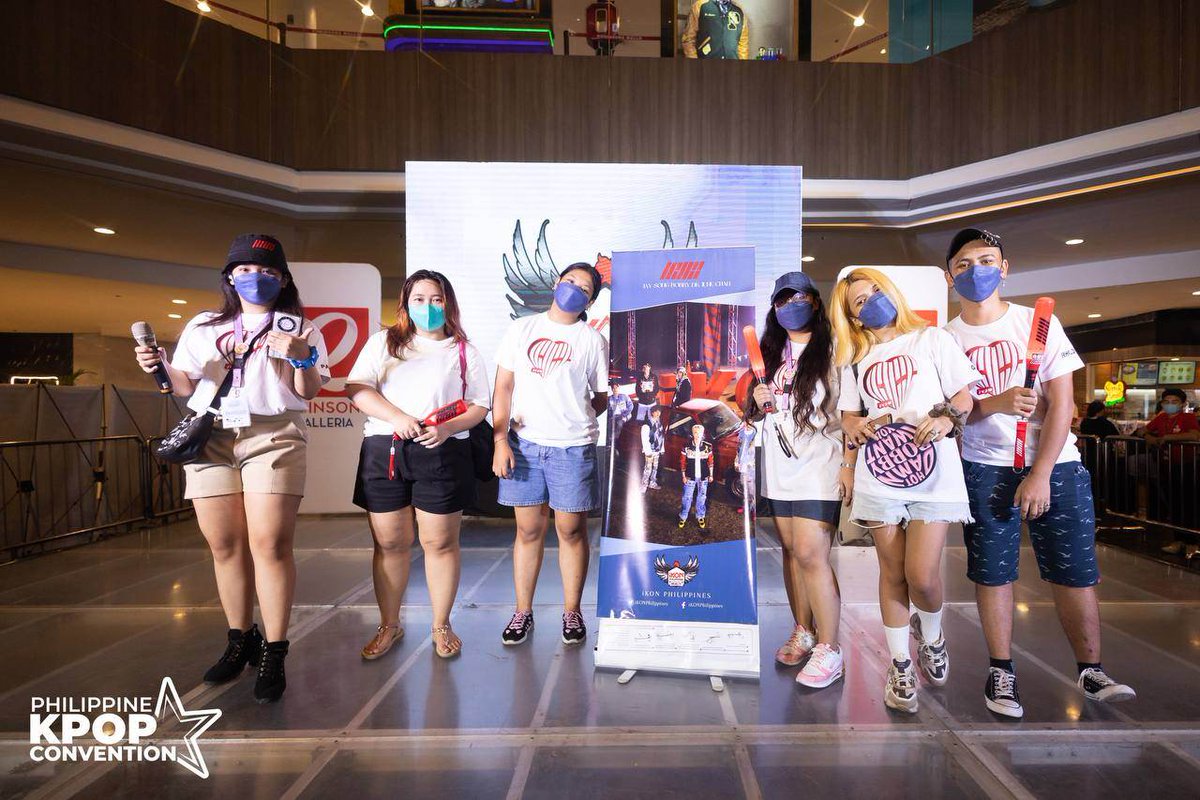 iKONPhilippines's tweet photo. Our humble booth from the last #KOSMOS2023 from iKONICS, for iKONICS.

 We hope you liked our simple freebies and the little exhibit. Tho we're still lacking a lot, we promise to do better next time

Photo Credits: @kpopconph 
#아이콘 #iKONIC @iKONIC_143 https://t.co/CJJpjVhHPF