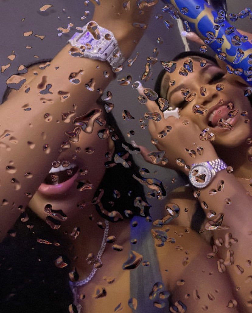 hotgirltarotsha's tweet image. Predictions for the next two months 🌞🍓
For/To: #Cancer #Scorpio #Pisces #WaterSigns 

•Getting a tattoo, possibly a few 
•Finally launching your business and it being successful, you’ll be wishing you would’ve started sooner 
•Getting a better not or not having to work as…