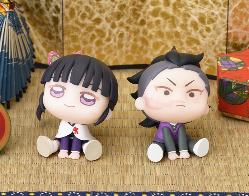 _ireshell's tweet image. มุมปากบิดเป็นรอยยิ้มบางท่าทางสนอกสนใจในแบบจำลองของเด็ก ๆ โดยเฉพาะน้องสาวคนสำคัญ

เหมือนได้ยินเสียงพี่บอกกล่าวอย่างตื่นเต้นว่า &apos;คานาโอะน่ารักจัง&apos; ーแต่เธอเองก็เห็นด้วย

ถ้าได้มาวางในห้องล่ะก็คงน่ารักน่าดูเชียวนะ

❝ ฮุฮุ ทำเอาอยากได้เชียว ❞