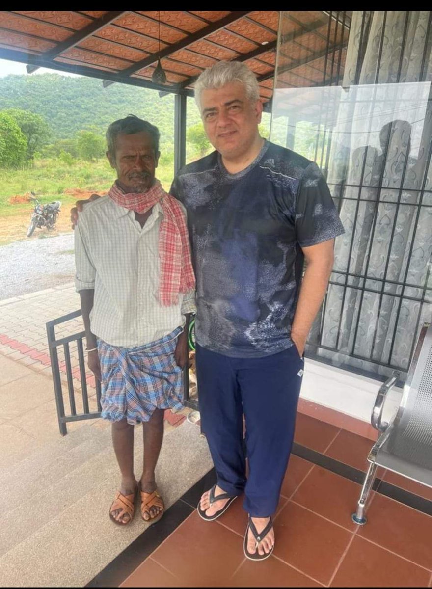 ManobalaV's tweet photo. A down to earth #AjithKumar.

#Vidaamuyarchi https://t.co/aTMIaOZ0Oy