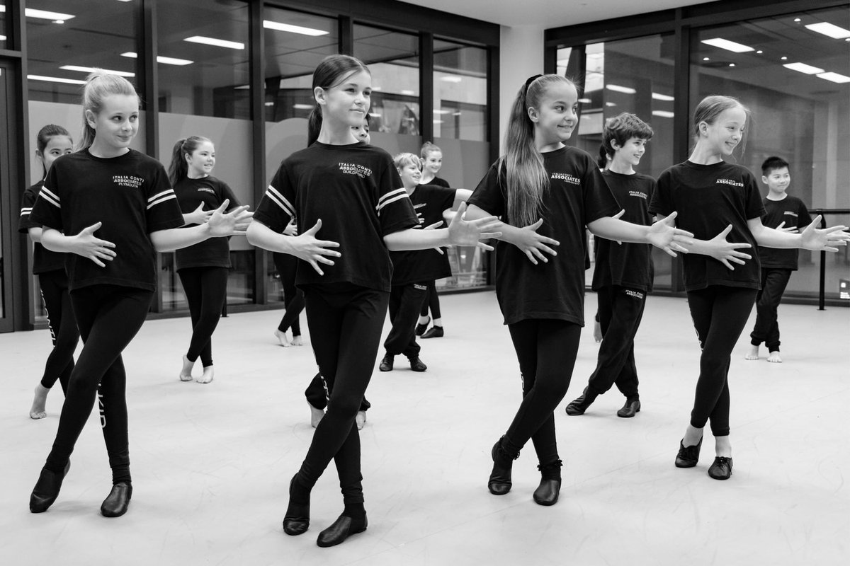 ContisCandB's tweet image. Italia Conti Summer School Brighton and Hove August 7th to August 12th. 09.45 to 3.45 BOOK EARLY! Linda.conti@btinternet.com #Brighton #performingarts #summerschool