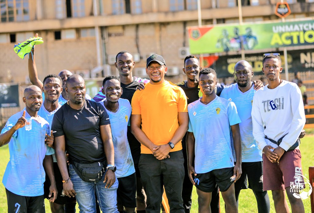 Douglas_Oj's tweet photo. Moment captured 📸
#TSL3 Champs @WindowFC03 with a #TSL6 @TheSMACKLeague sponsor. https://t.co/VLMVgUM4rI