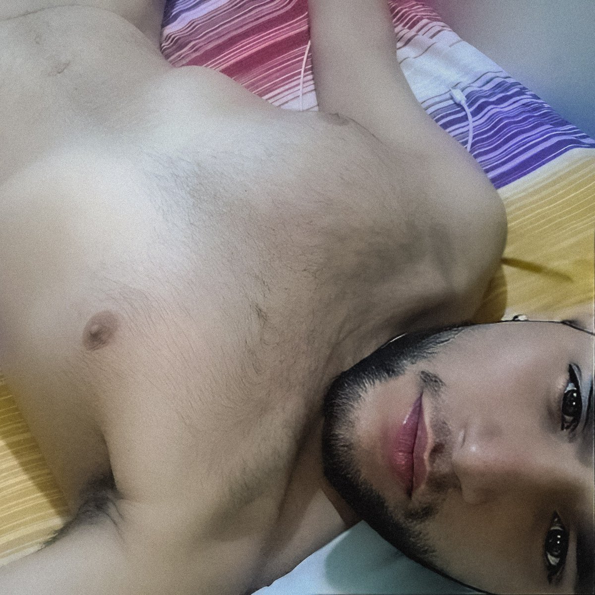 12Hipl's tweet photo. #NuevaFotoDePerfil https://t.co/BtSZ7Jgp5F