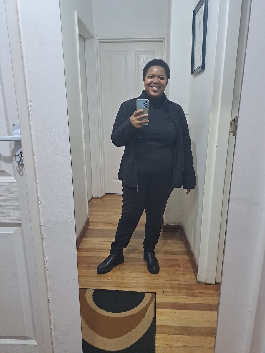 nolwazinkwandla's tweet image. Only thing I'm wearing that's not black is my bra 😂😅 #psootd