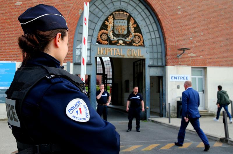 On apprend le décès de l'infirmière blessée au couteau hier à l'hopital de #Reims...
La France compte de plus en plus de malades psychiatriques, le plus souvent étrangers !
Il est plus que temps de réagir !