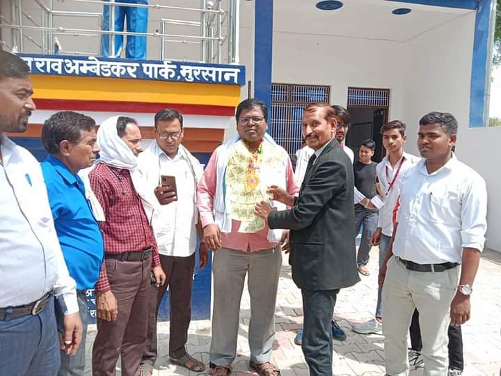 Ravinde79606040's tweet photo. #Day49 #ParivartanYatra #UttarPradesh

Lead by Hon. #Waman_Meshram 
भारत मुक्ति मोर्चा और बहुजन क्रांति मोर्चा 
ईवीएम हटाओ लोकतंत्र बचाओ,EVM भंडाफोड़ राष्ट्रव्यापी परिवर्तन यात्रा पार्ट-2

 #मुरसान के #हाथरस  जिला  में #EVM भंडाफोड़ परिवर्तन यात्रा का  स्वागत किया गया https://t.co/5cAdKn4nQL