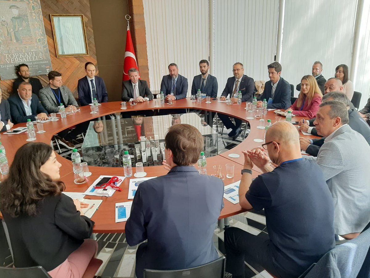 Ticaret Bakanlığı ve <a href="/iztokurumsal/">İzmir Ticaret Odası</a> tarafından yürütülen URGE Tıbbi Cih. ve Malz. Projesi için 21-27 Mayıs Fransa-İspanya İkili İş Gör. ve Yurtdışı paz. Org. için T.C. Paris Büyükelçimiz <a href="/AliOnaner/">Ali Onaner</a> Ticaret Başmüşavirlerimiz Murat Gönen, Gonca Köksal Ensari' yi ziyaret ettik