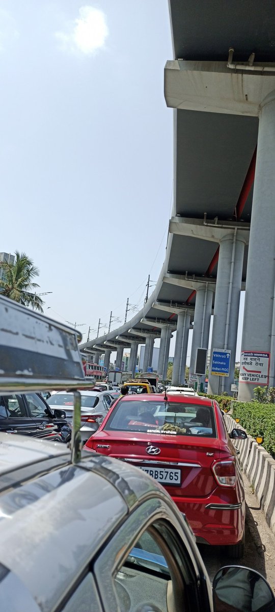 Pathetic traffic on Western express Highway #Traffic #TrafficAlert #mumbaitraffic #trafficjam #highway