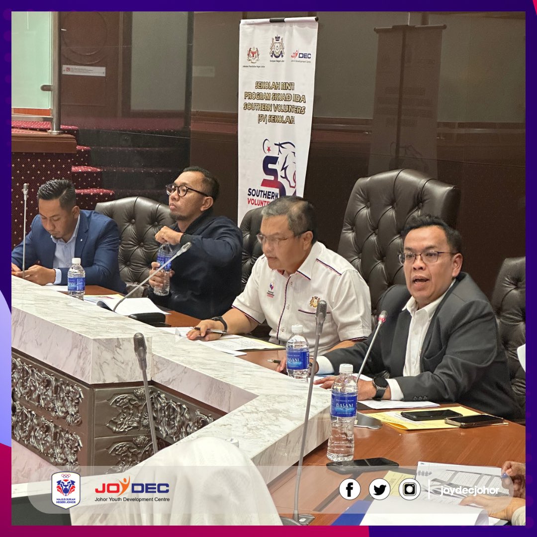 joydecjohor's tweet photo. MESYUARAT JAWATANKUASA INDUK PENUBUHAN SKUAD MUDA SOUTHERN VOLUNTEERS

22 Mei 2023 || Bangunan Dato’ Jaafar Mohamad, Kota Iskandar

#Joydec #SouthernVolunteers #OrangMudaJohor #MajuJohor #OMJ #skuadmudasv https://t.co/mdMYnhylYc