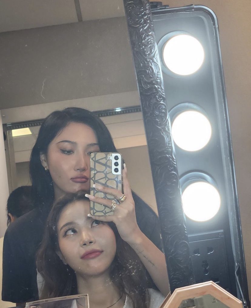 girlfriends🤍