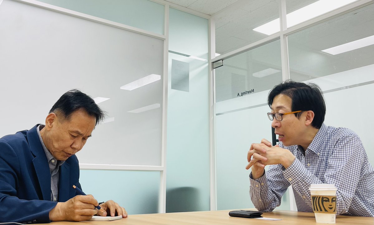 EvarPress's tweet photo. Mr. Hoon Lee, CEO of EVAR gave an interview with NEWSIS in which he discussed challenges in development of EV chargers. The article is scheduled to be published within next week.
#EVAR #evcharger #ev #evcharing #interview #media #NEWSIS #CEO https://t.co/0OvkD4inkT