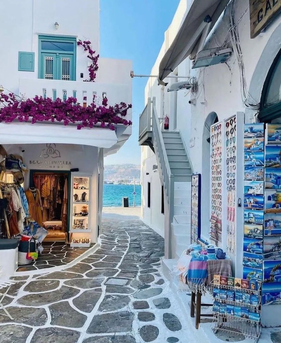 Mykonos Town
Greece 🇬🇷

Photo Credit: skandinavianbar | IG