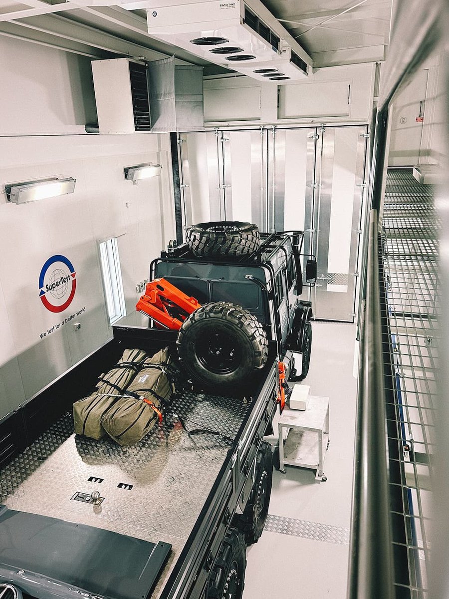 The #Unicla and #SuperCool teams were tasked with validating the AC system design in this 6x6 #Unimog to ensure the cabin AC performance could reliably withstand the harsh Australian environment. More here: unicla.hk/efficient-unim…
#unidanengineering #unimog