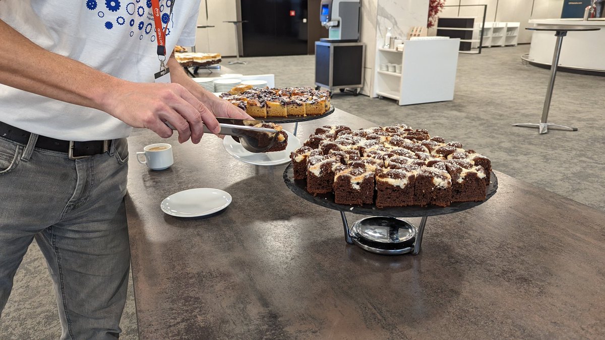 DevOpsDaysPrg's tweet image. Ready for the day 2 of #DevOpsDaysPrague? We most certainly are! 🙌☸️♾️ #devops #community #conference