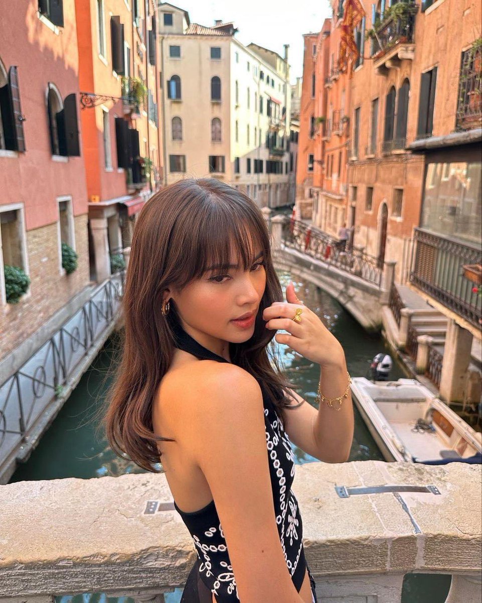 urassayas's tweet photo. Ciao! First stop Venice before the #LVCruise24 💃🏻🫶🏼❣️
#LouisVuitton https://t.co/wuX4UtC5Fn