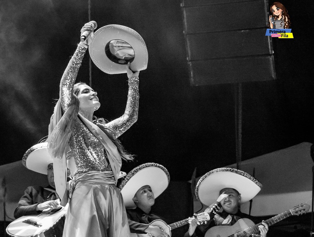 FilaCecy's tweet photo. Tremenda presentación de Ana Bárbara en Calvillo Aguascalientes 🎙...

#PrimeraFilaConCecy
#AnaBarbara #CalvilloAgs #MunicipiodeCalvillo #FiestasdeMayo 
📸 @FilaCecy https://t.co/VrkkCx0plo