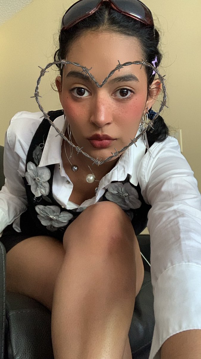 gojomystar's tweet photo. Big pretty eyes https://t.co/Fv5rGGfZGr