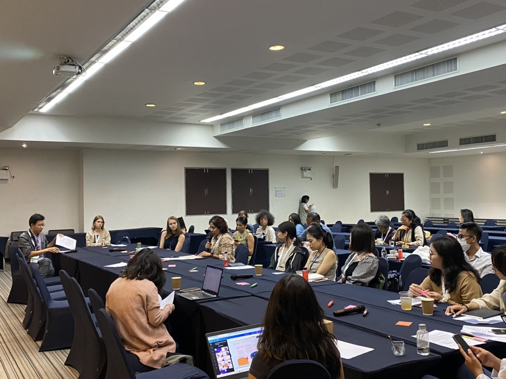 “Southeast Asian democratic participation from a feminist perspective” with @WFD_Democracy & @NewNaratif is live now at Inthanon Room, Uniserv, Chiang Mai University featuring Thet Wai, @aimsinpeng, and @SangethaJ. @EngageMedia #DRAPAC #ASEAN #WPL