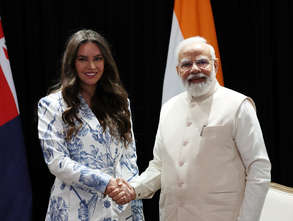 SulekhaAn's tweet photo. ivishalthacker: RT @narendramodi: Sarah Todd, the celebrity chef, is very passionate about India, which was reflected in her deep knowledge about our cuisine, spices and more. Had an excellent interaction with her in Sydney. https://t.co/hijEI0lsum https://t.co/1TOcqepA8L