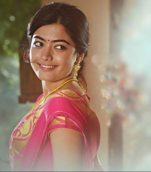 RM_Tamil_FC's tweet image. My fave component of the outfit is the invisible crown💕...

#RashmikaMandanna @iamRashmika