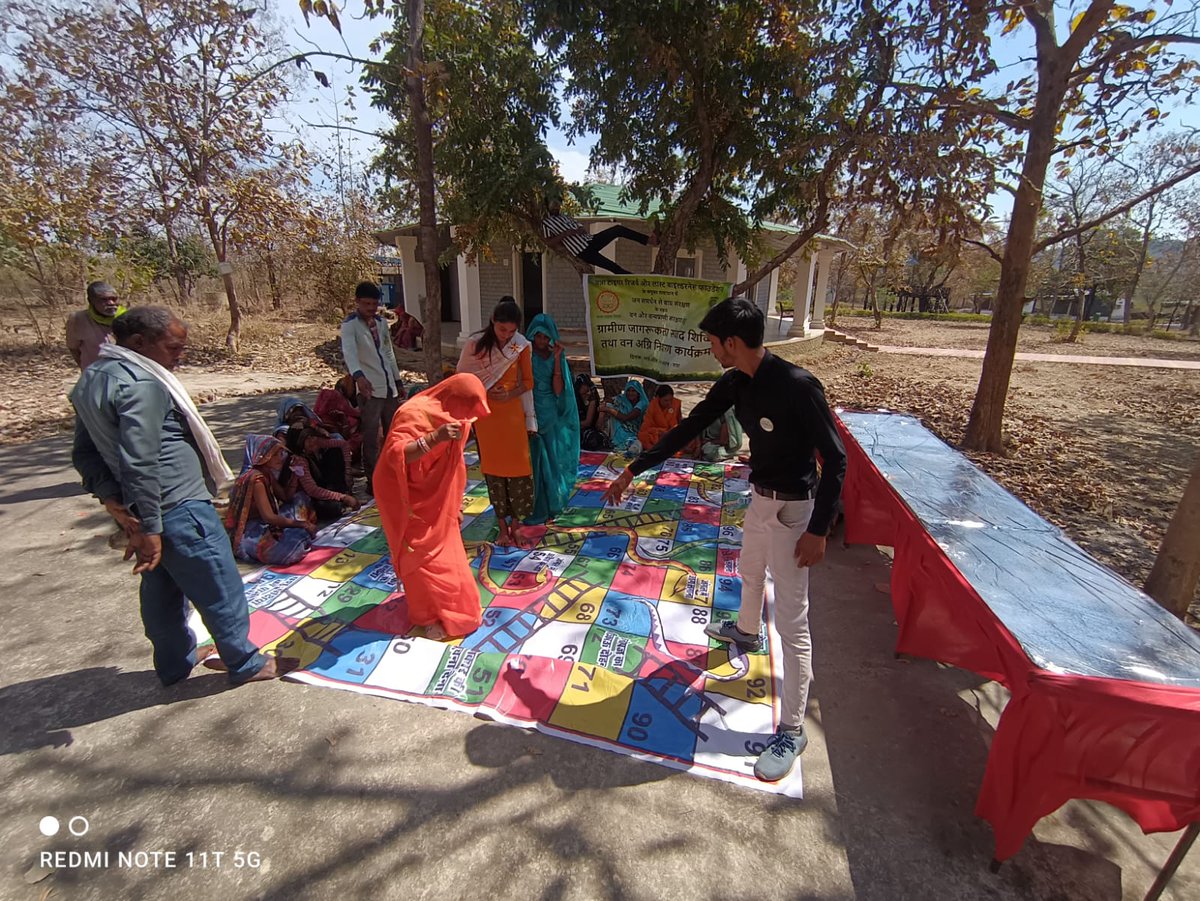 LastWilderness's tweet photo. Conducted #ForestFireAwareness Program in Panna Tiger Reserve. The Program has been active since 2019 and covered nearly 600 people spanning across 20 villages this year.
To know more about the program, check out out YouTube video below:
https://t.co/KRHxufHy3A https://t.co/R8JANNOALh
