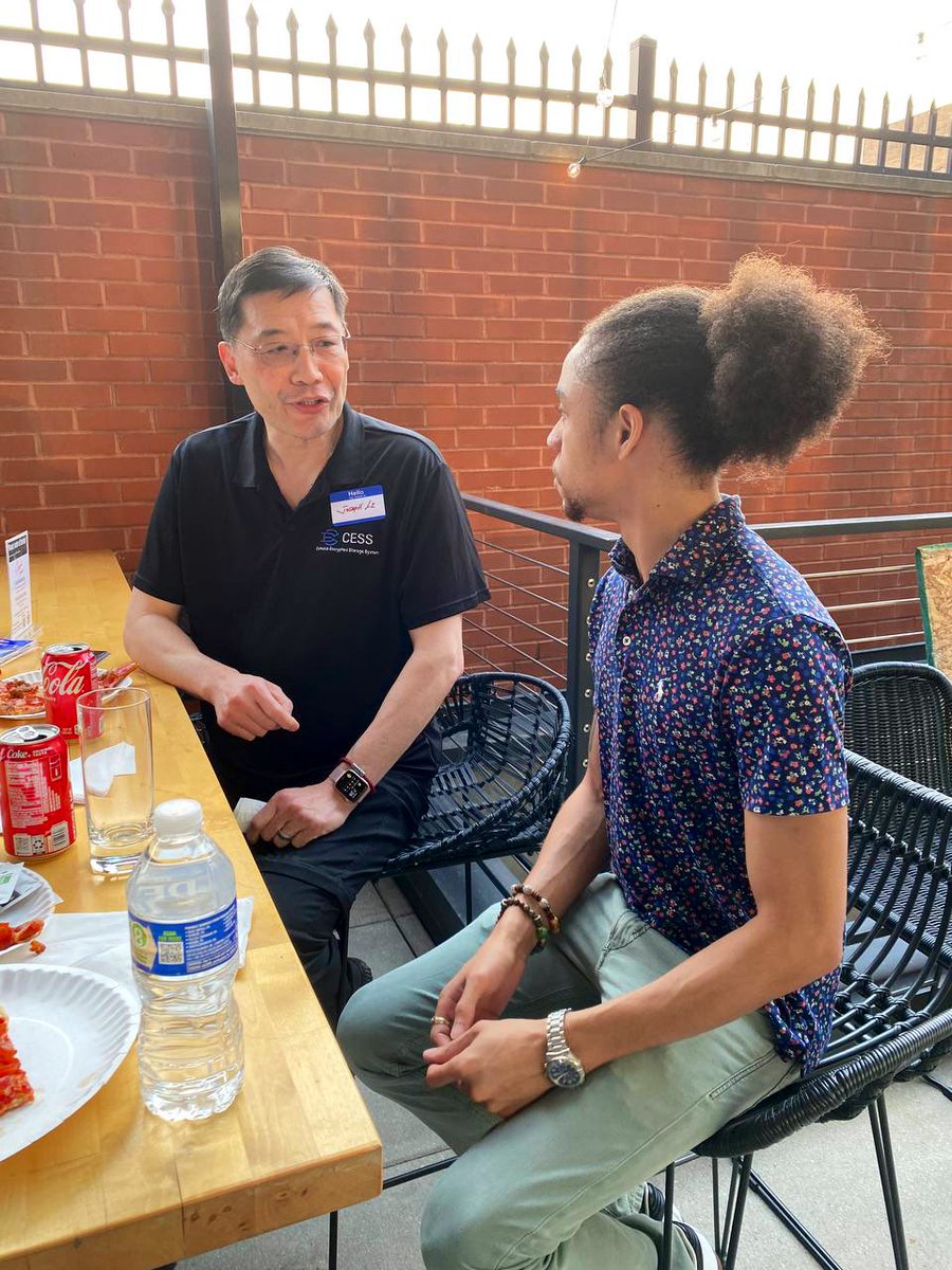 CESS_Storage's tweet image. Had an incredible time connecting with brilliant blockchain enthusiasts at Pizza DAO in Washington DC! 🍕✨ Keep an eye on #CESS for groundbreaking developments in web3 storage! #W3D