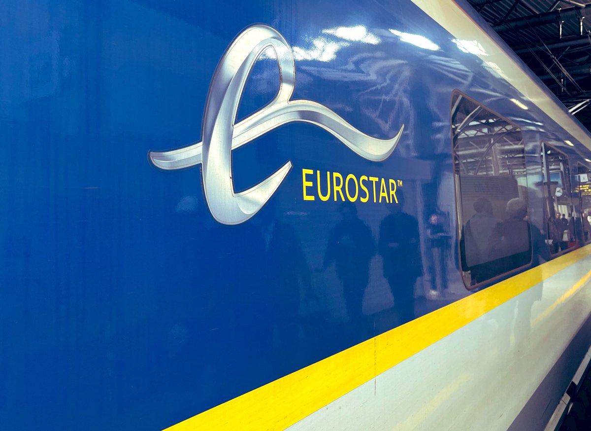 Hannah Ely (@hannah_ely) on Twitter photo 🚝Here we go again! Brussels - London for <a href="/FieriConsort/">Fieri Consort</a> rehearsals ahead of our LIVE concert for @ChoirOfTheEarth next weekend!!😁
#concert #travelling #eurostar 🚝Here we go again! Brussels - London for <a href="/FieriConsort/">Fieri Consort</a> rehearsals ahead of our LIVE concert for @ChoirOfTheEarth next weekend!!😁
#concert #travelling #eurostar