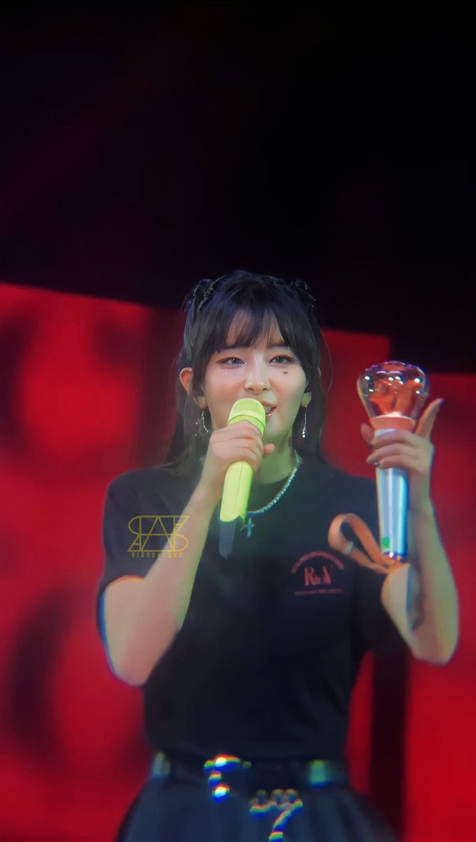 Cutieeee 💛
#RtoVinJAKARTA #RtoVinJKT #SEULGI #슬기