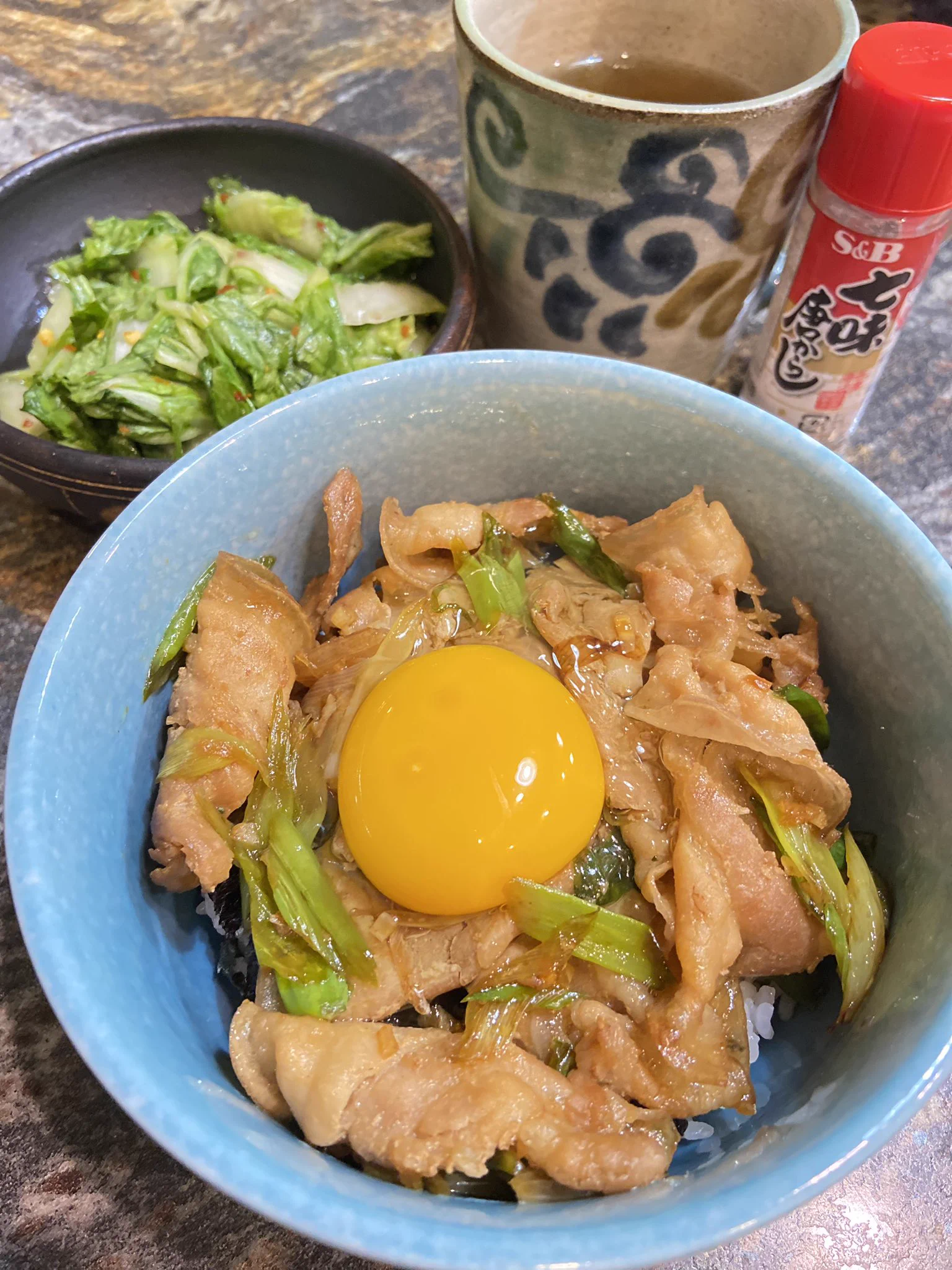 貴重な「生食できる卵」を食べるために作った
やっぱり
山本ゆりさんのレシピは
美味しい
生食できる卵が手に入らなくてもまたリピートしたいから半熟卵で作ってみようかな  