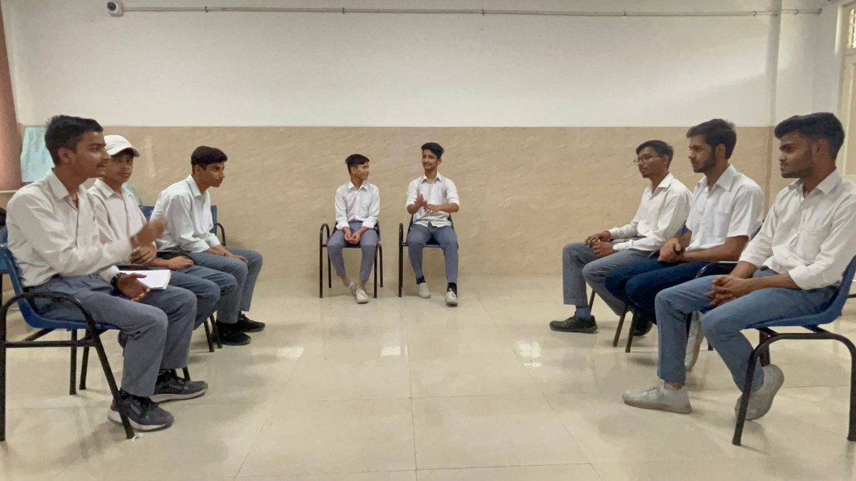 RichaSSethi's tweet image. Role play is an effective way 4 children to make sense of d world around them, along with developing their communication skills.
#funlearning
Master Trainer Nisha Bothra #spokenenglishclass
interesting and interactive🤩
@Dir_Education
@PbpandeyB
@ManuGulati11
@LohiyaKadambari