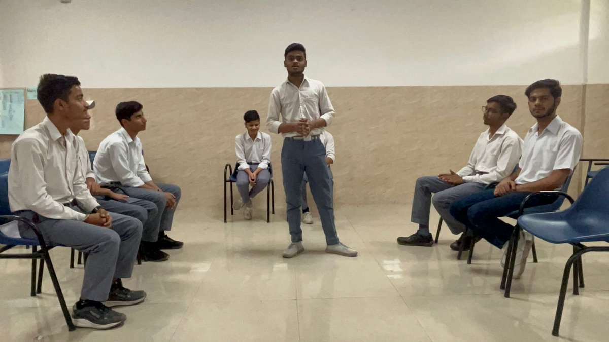 RichaSSethi's tweet image. Role play is an effective way 4 children to make sense of d world around them, along with developing their communication skills.
#funlearning
Master Trainer Nisha Bothra #spokenenglishclass
interesting and interactive🤩
@Dir_Education
@PbpandeyB
@ManuGulati11
@LohiyaKadambari