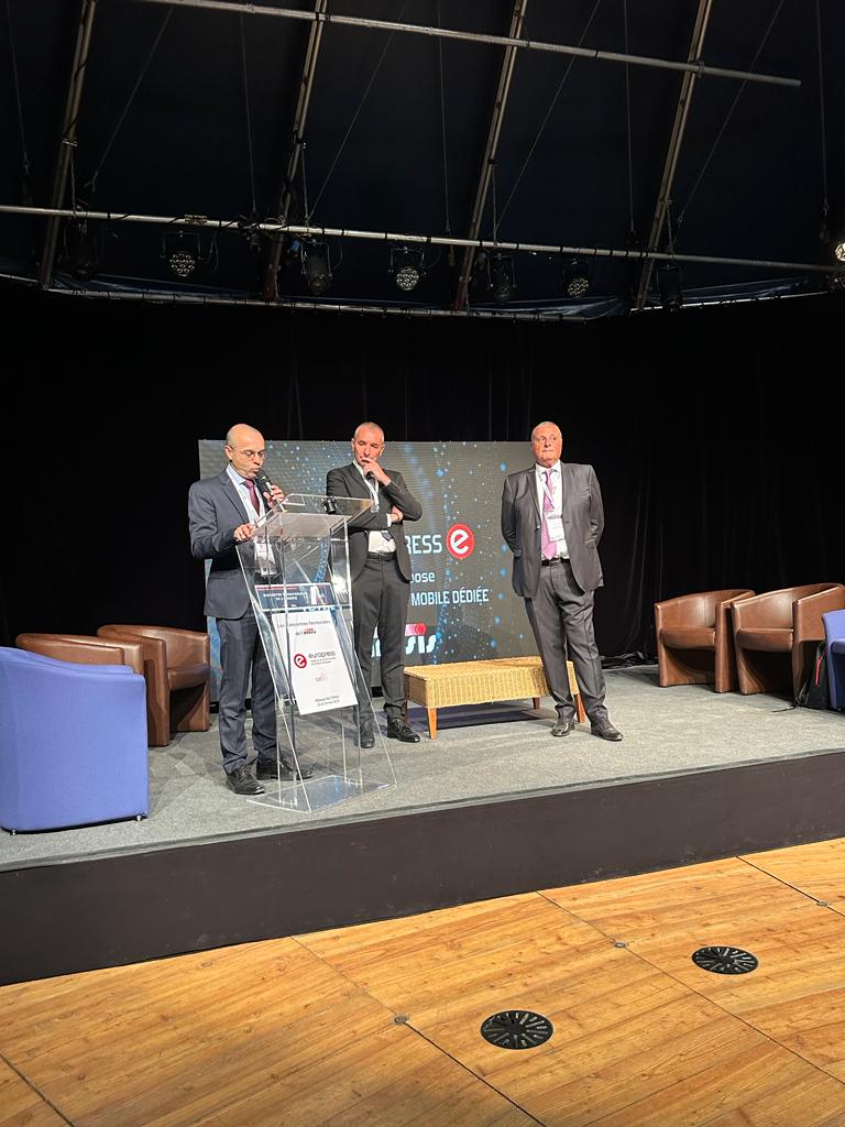 Lancement de nos assises au Mans 
Le président <a href="/morin_stephane/">Stéphane MORIN</a> ouvre les travaux cet après midi par des  ateliers thématiques <a href="/SecCivileFrance/">Sécurité Civile</a> <a href="/SDIS_72/">SDIS72 - Sapeurs-Pompiers de la Sarthe</a> <a href="/Interieur_Gouv/">Ministère de l'Intérieur</a>