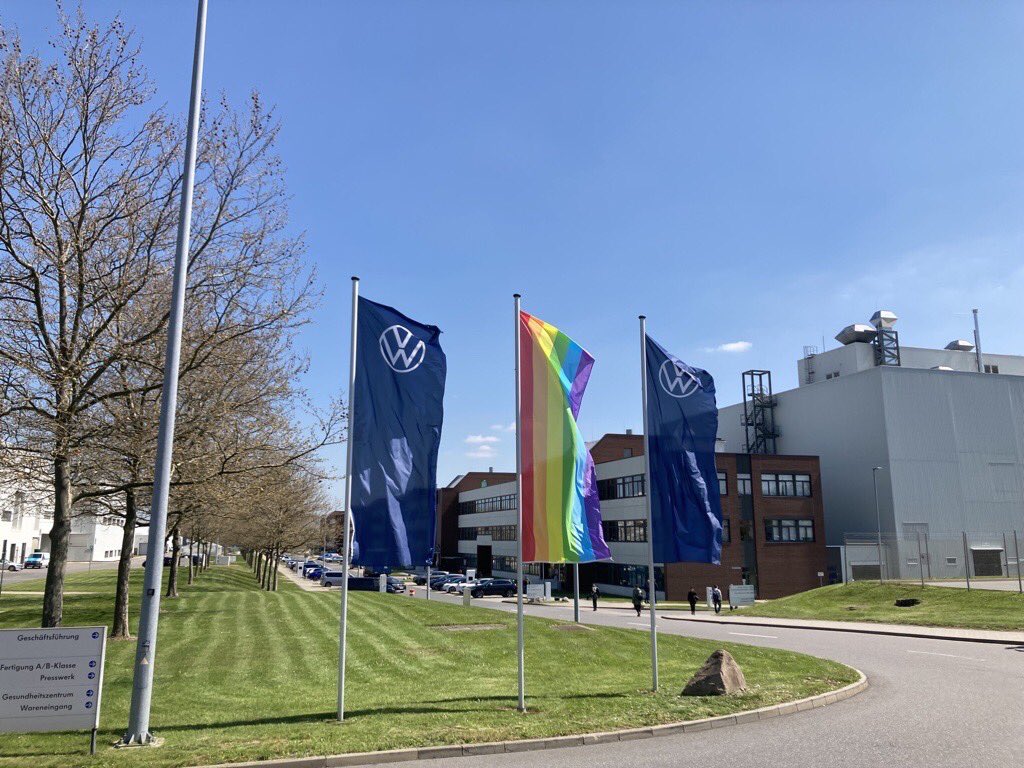 Heute ist #DDT23 - und bei #VW #Sachsen steht gleich die ganze Woche unter dem Motto der #Vielfalt. Verschiedene Aktivitäten wie u.a. Fotoaktionen, Diskussionen in Teamrunden und eine internationale Speisekarte in den Kantinen sollen sensibilisieren und das Verständnis fördern!