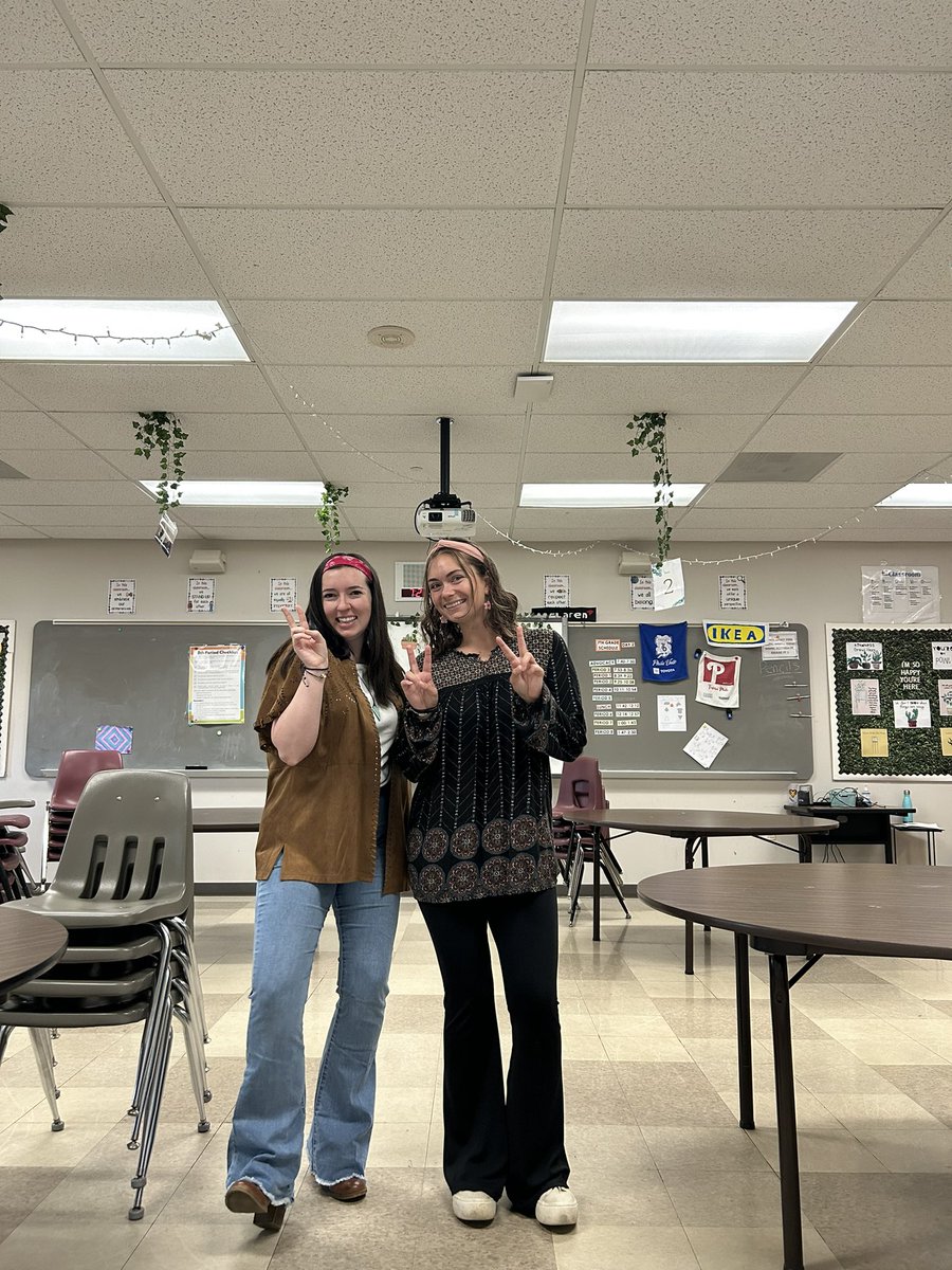 60s 70s 80s spirit day at GVMS! @MissGillard1 <a href="/gvmsmatters/">Great Valley Middle School</a>