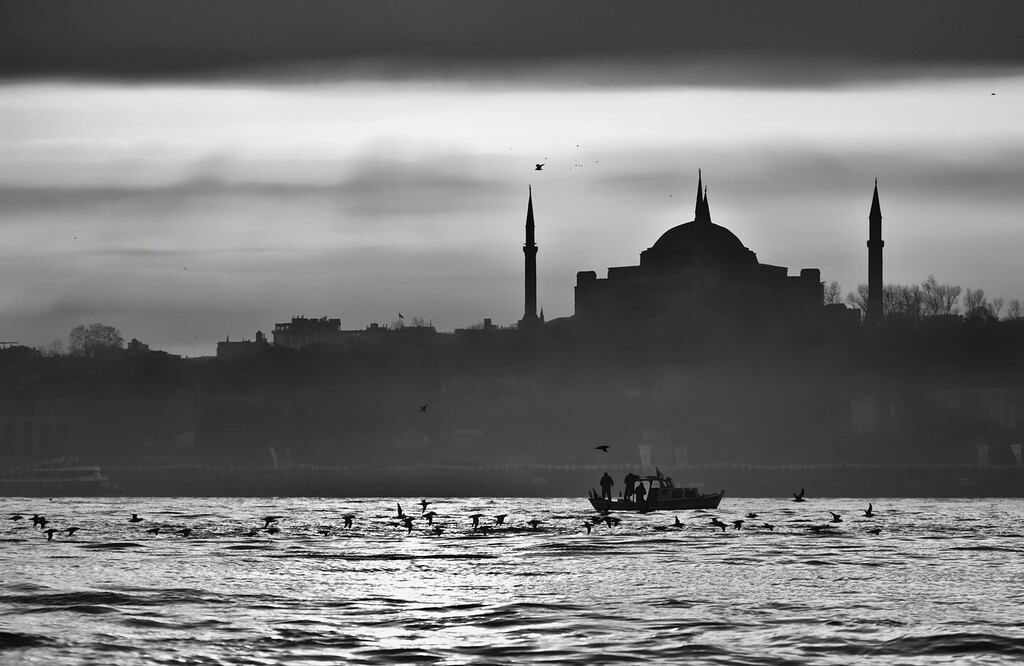 "Nursen Bilgin Kadayıfçıoğlu portfolyosuyla İFSAK Blog’da. Portfolyoyu örmek için için bit.ly/2FOfRNW 

“Ve zamanla farkettim ki sadece kadınlar için değil , çocuklar için, yoksullar için, hakim ideolojiden olmayanlar için, farklı düşünen ve farklı yaşamak isteyenler i…