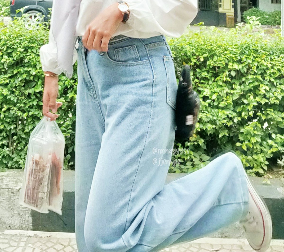 bluwieys's tweet photo. ~ inii celana jeans kesukaanku karna dia ga ngetat dipaha ku yg gedee. dan bkin keliatan tinggi, harganya jugaa masih terjangkau untuk kualitas sebagus inii! 🖇️https://t.co/z2EbR2RP2p https://t.co/w6b8BTUkCp