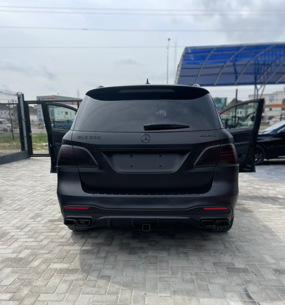 Amazing Car Color Baking🤩

Black Mercedes Benz Gle350 baked to Matte Black🥶🔥

Swipe ➡️ to see process shots and finished look!

#chrme9ltd #carbaking #carcolorchange #carupgrade #mercedes #mercedesbenz #explore #explorepage #automobile #automotiveshop