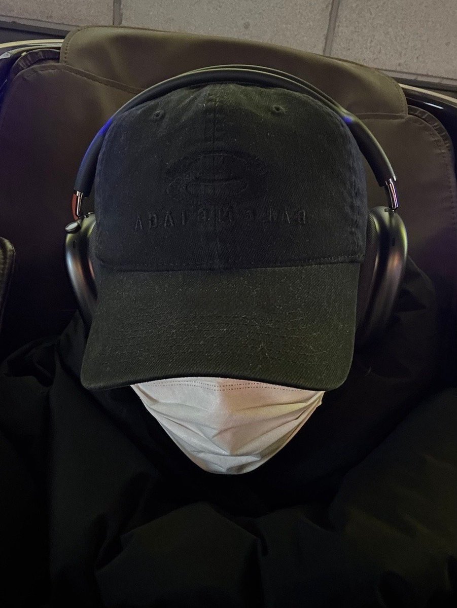 𝑺𝒆𝒂 tweet media