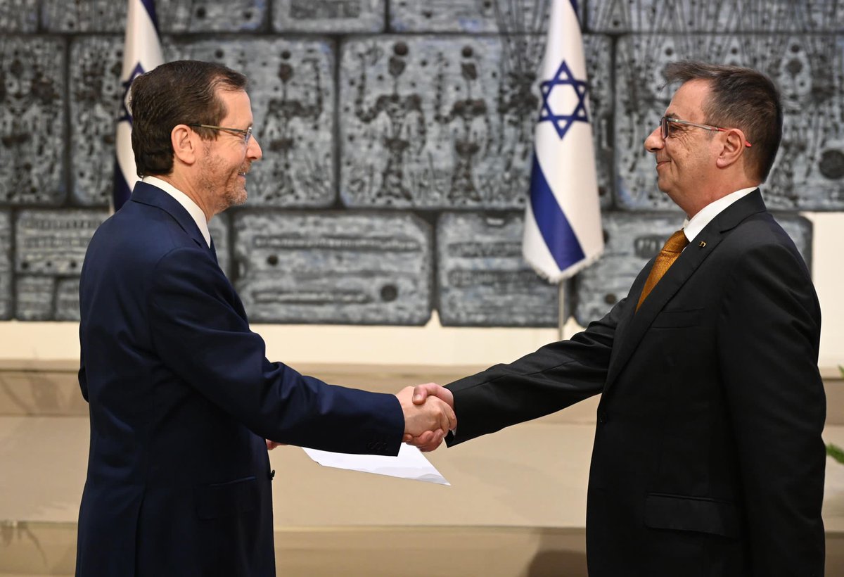 Isaac_Herzog's tweet photo. Welcome to Israel, Ambassador Luís Filipe Ribeiro da Silva Barros of Portugal! Israel and Portugal share deep bonds, reflected in yesterday’s parliamentary resolution supporting Israel for our 75th anniversary. I am certain that you will continue to expand our cooperation! 🇵🇹🤝🏼🇮🇱 https://t.co/2hRwKphm3J