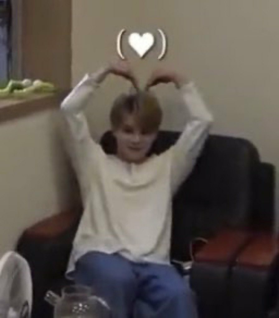 꺄르륵 아직 핸드폰 안팔았지롱