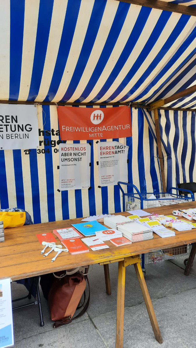 FreiwilligenAgentur Mitte (@frag_mitte) on Twitter photo Wir sind beim Rathaus vor Ort auf dem Leopoldplatz! Kommt vorbei und mit uns ins Gespräch! <a href="/BA_Mitte_Berlin/">Bezirksamt Mitte</a> Wir sind beim Rathaus vor Ort auf dem Leopoldplatz! Kommt vorbei und mit uns ins Gespräch! <a href="/BA_Mitte_Berlin/">Bezirksamt Mitte</a>