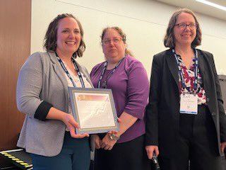 Successfully writing scientific abstracts is incredibly difficult & takes much skill. Congratulations to @Doc_Het for receiving the #ATS2023 Marilyn Hansen Award for the highest scoring abstract submitted to @ATSNursing assembly!