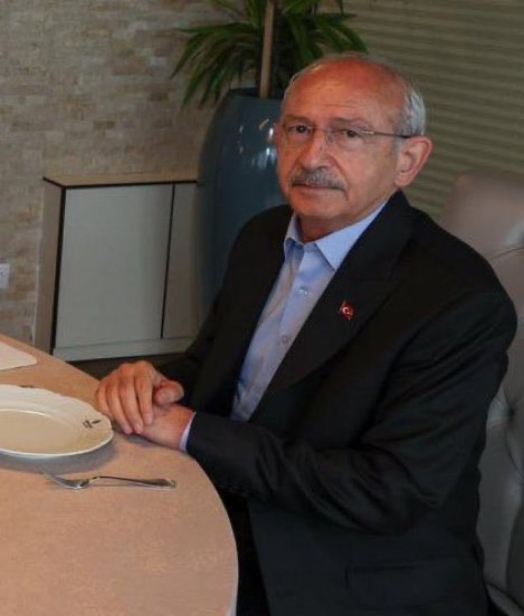 %1 oy için Ümit Özdağ’ın karşısında böyle duran biri…

Biden’ın, Putin’in karşısında nasıl durur?