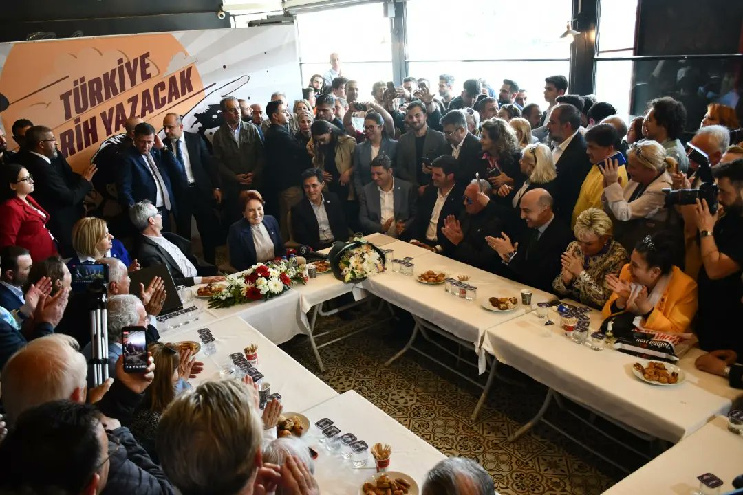 bkrdeva's tweet photo. Millet İttifakı ortaklarımızdan İyi Parti Genel Başkanı Sn @meralaksener i Bakırköy'de tüm ittifak teşkilatlarımızla birlikte coşkuyla karşıladık. #SanaSöz #kemalkılıçdaroğlu @gkhan_yilmazer https://t.co/z3pFTasWcx